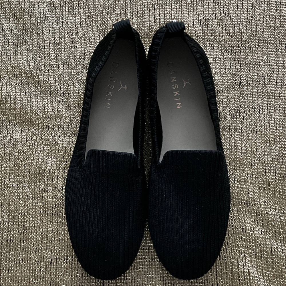 Womens Danskin Dream Knit Ribbed Ballet Flats, Sz 6, worn once!